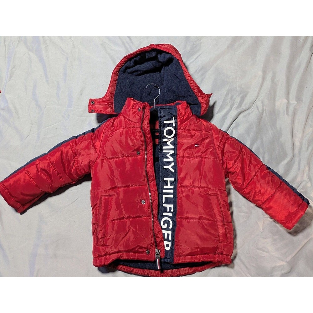 Toddler Boys Size 2T Tommy Hilfiger Hooded Red Puffer Coat/Jacket For Winter.